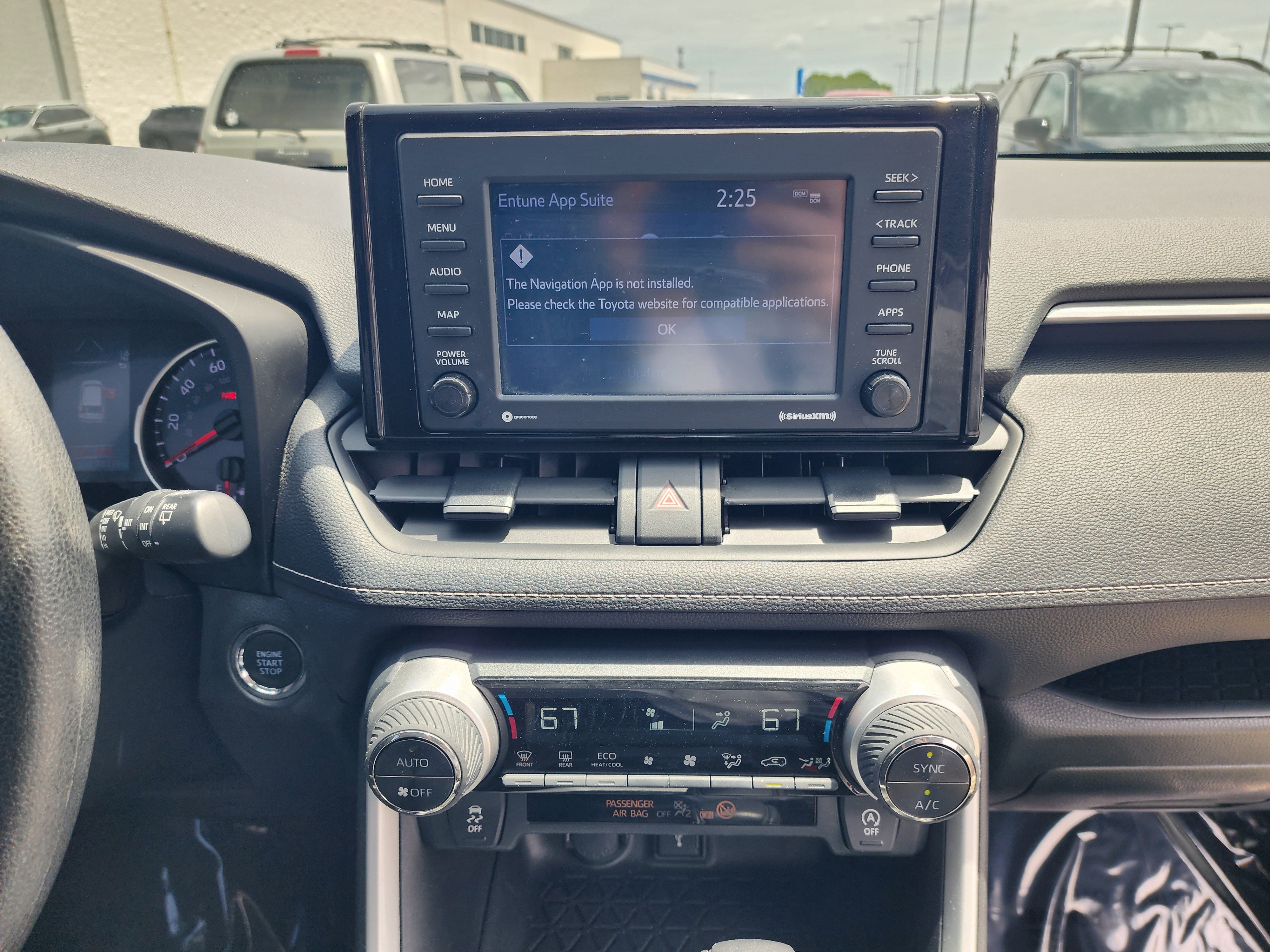 Used 2021 Toyota RAV4 XLE FWD image 18