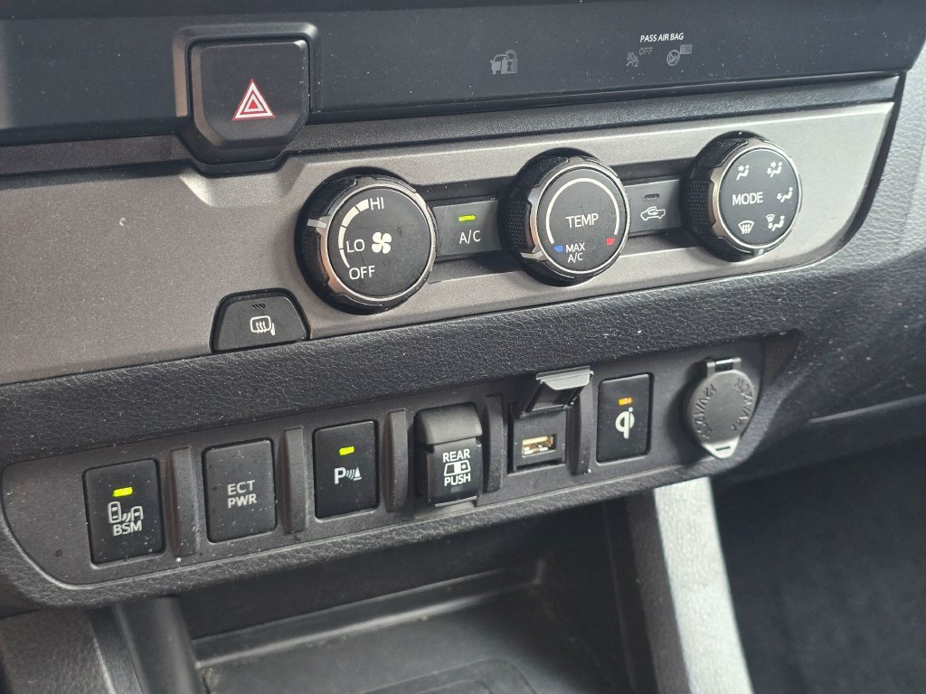 Used 2020 Toyota Tacoma TRD Sport w/ Technology Package RWD image 20