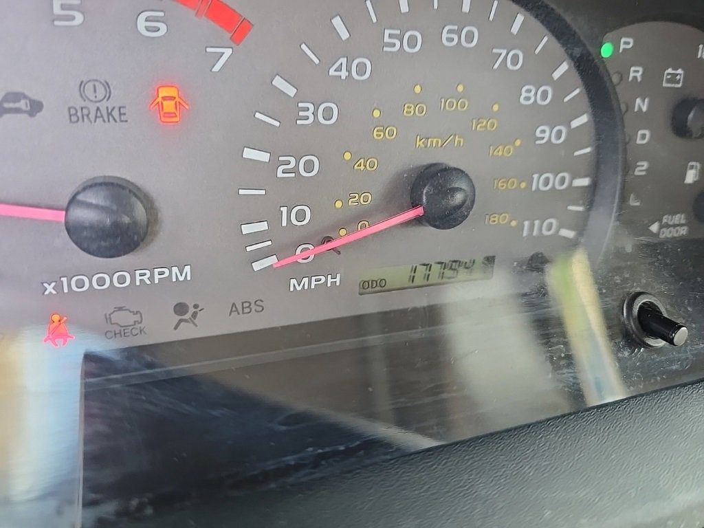 Used 2004 Toyota Sequoia SR5 image 5