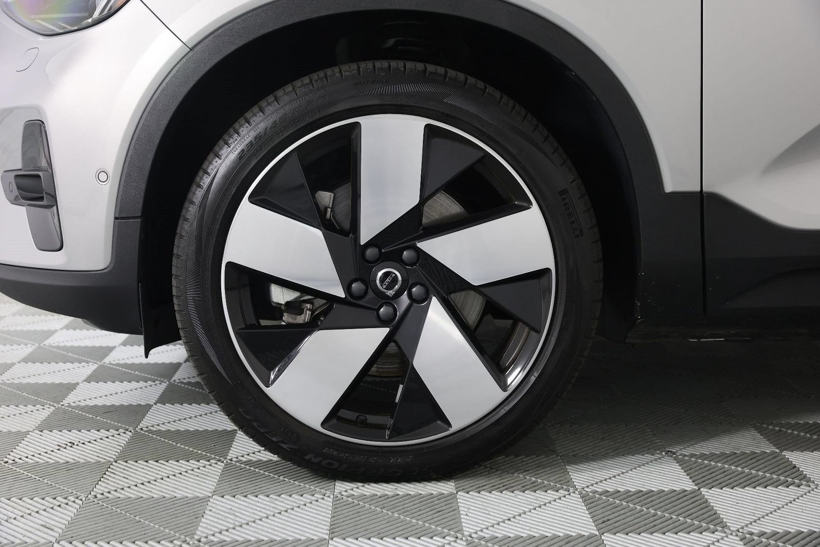 Used 2023 Volvo XC40 Recharge Ultimate AWD/4WD image 26