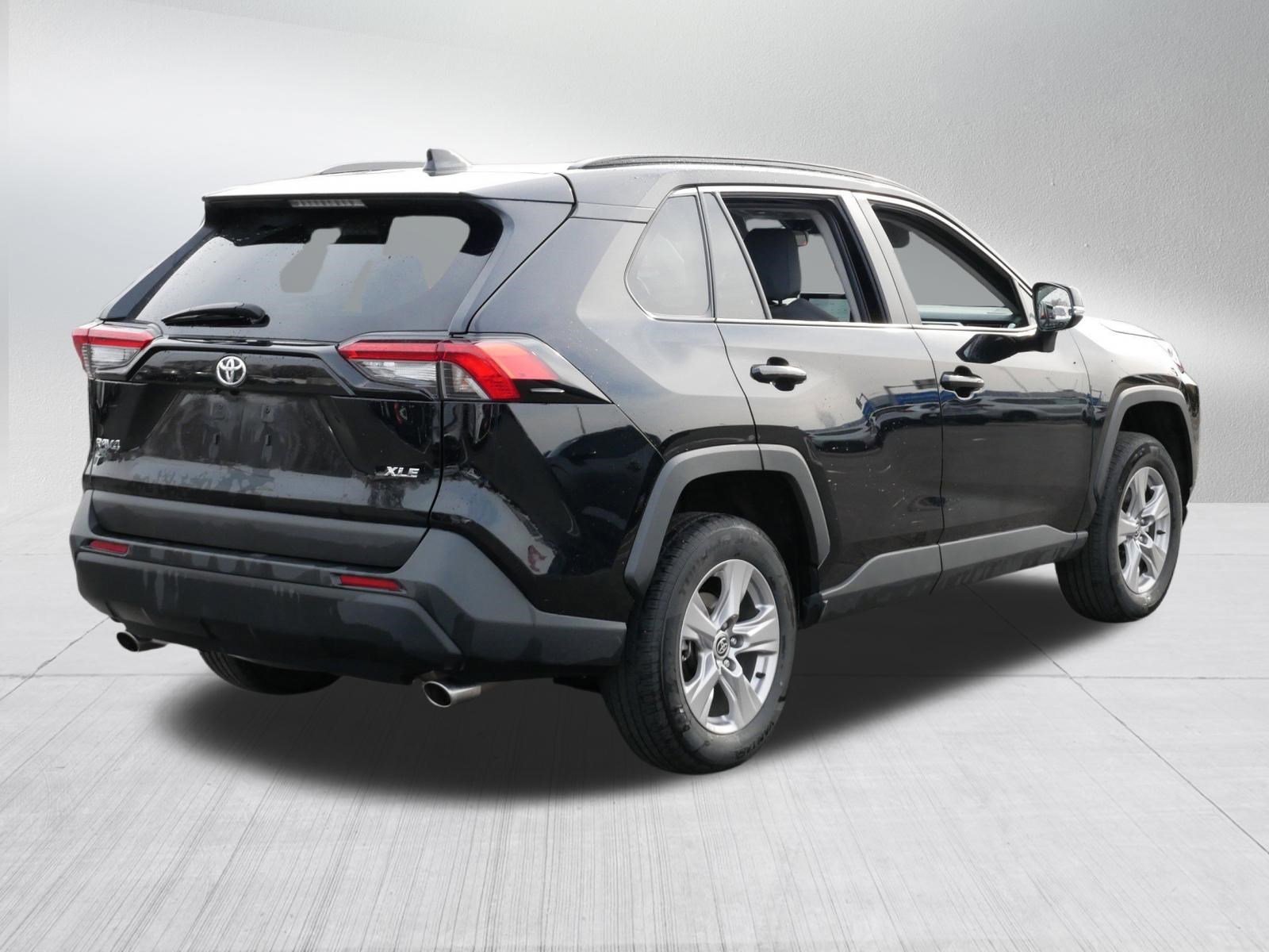 Certified 2025 Toyota RAV4 XLE FWD image 7