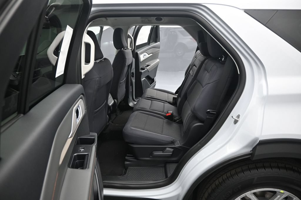 New 2026 Ford Explorer Active RWD image 18