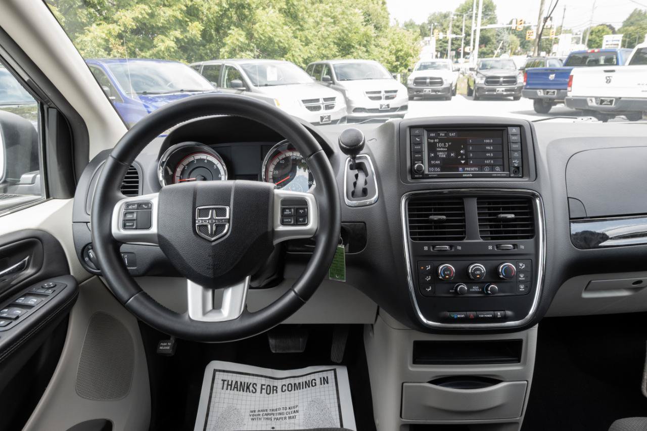 Used 2017 Dodge Grand Caravan SE w/ Power Window Group FWD image 22