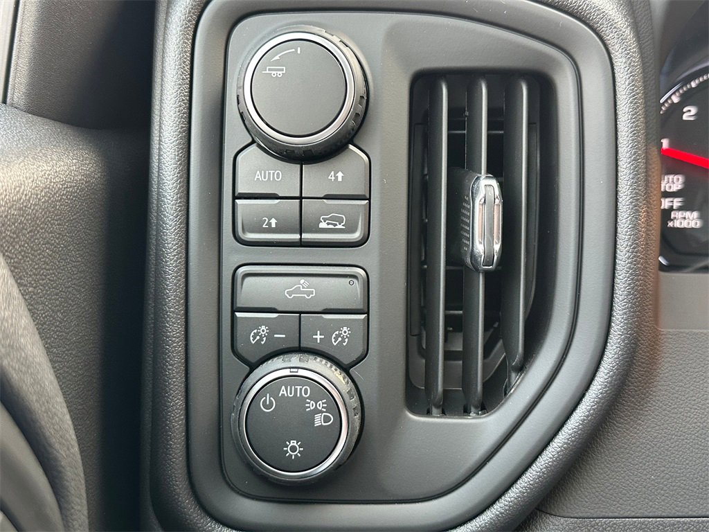 New 2025 Chevrolet Silverado 1500 W/T w/ WT Value Package image 29