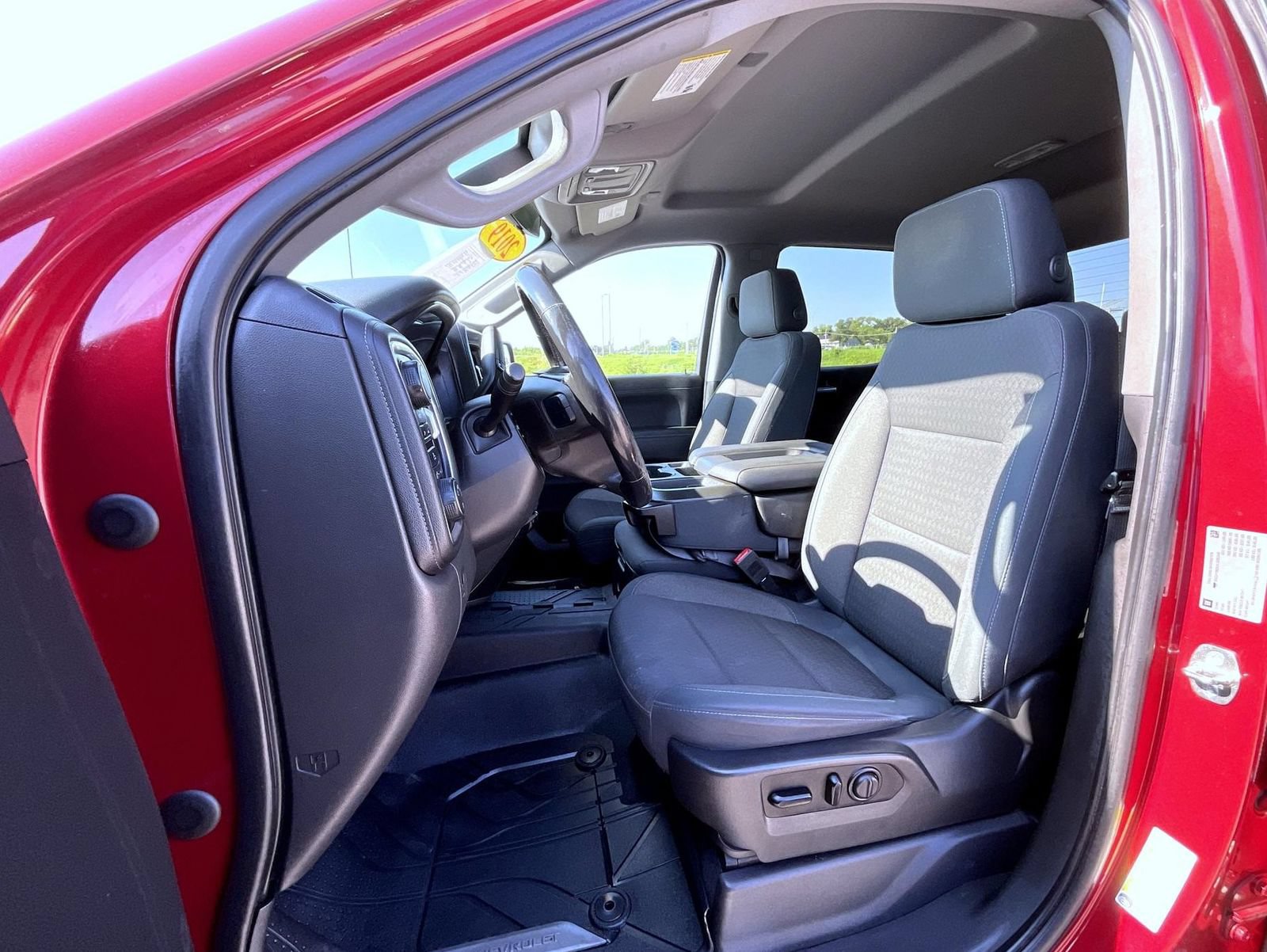 Certified 2019 Chevrolet Silverado 1500 LT w/ All-Star Edition AWD/4WD image 10