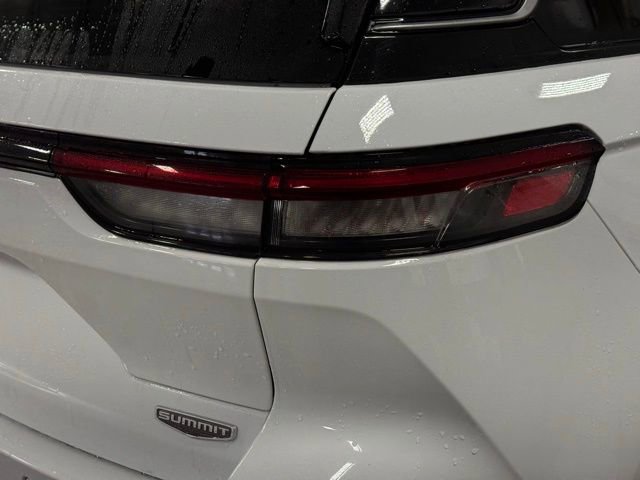 Used 2025 Jeep Grand Cherokee Summit image 7