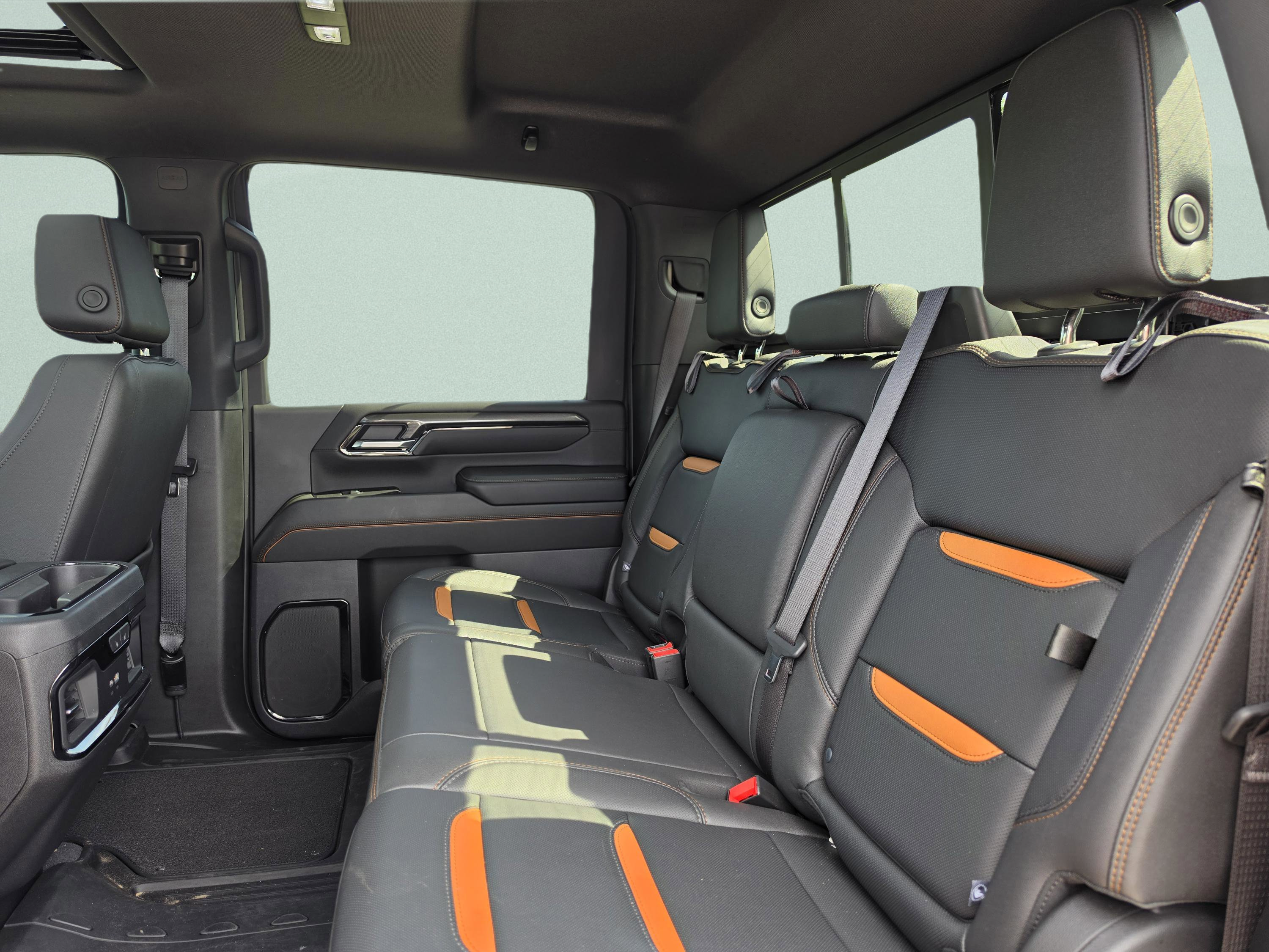 Used 2024 GMC Sierra 2500 AT4 w/ AT4 Premium Plus Package AWD/4WD image 32