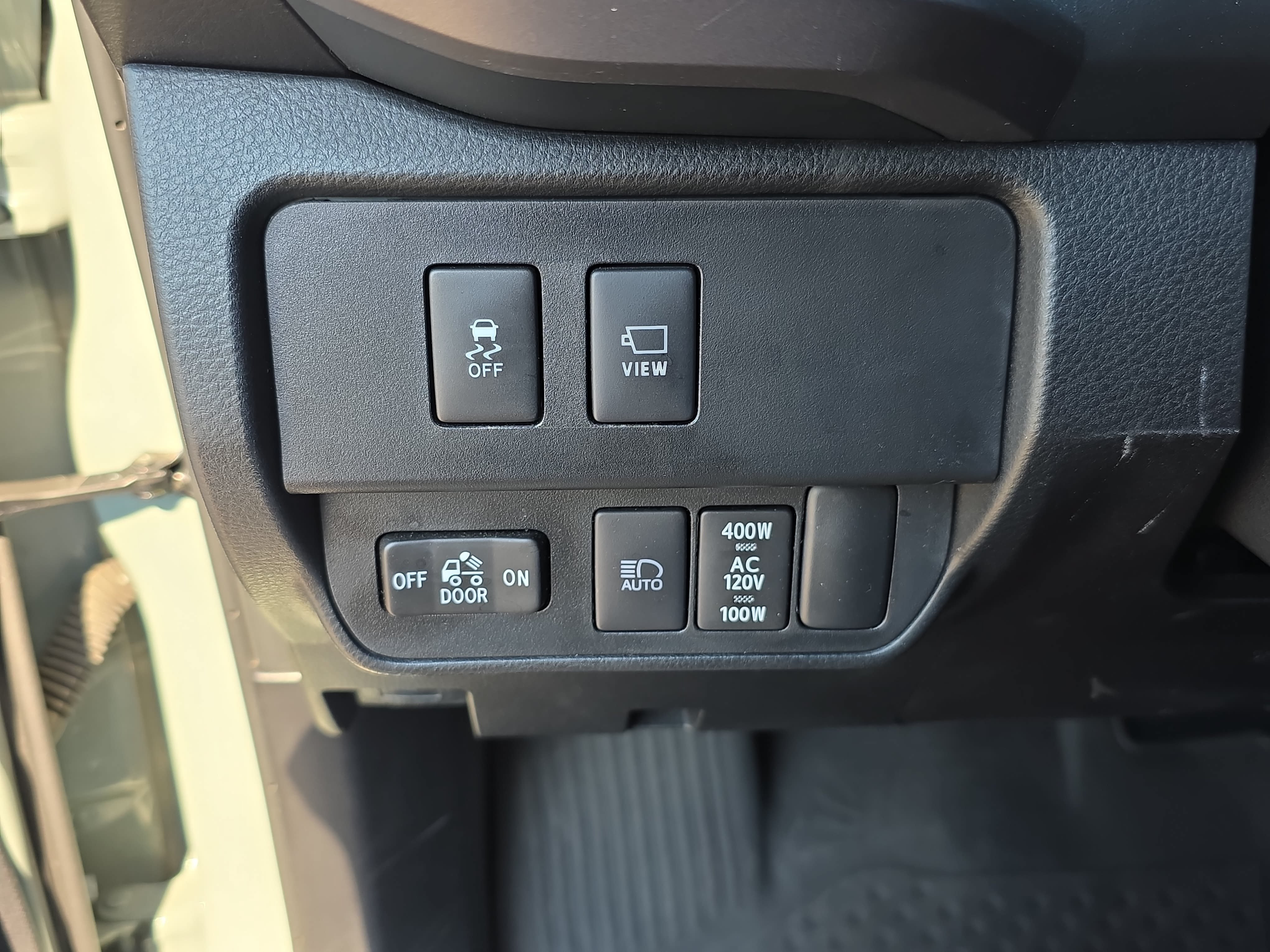 Used 2023 Toyota Tacoma TRD Sport w/ TRD Premium Sport Package AWD/4WD image 26