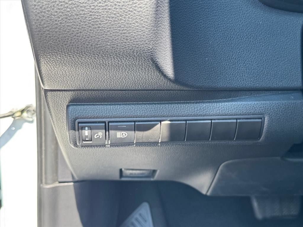 Used 2024 Toyota Corolla LE FWD image 21