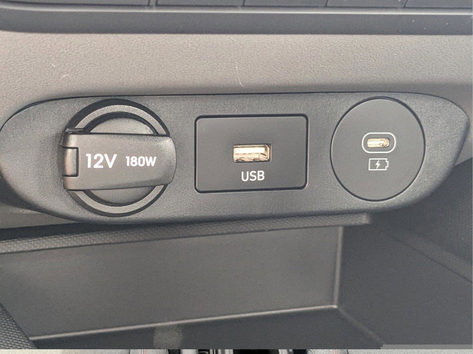 New 2026 Hyundai Elantra SE FWD image 19