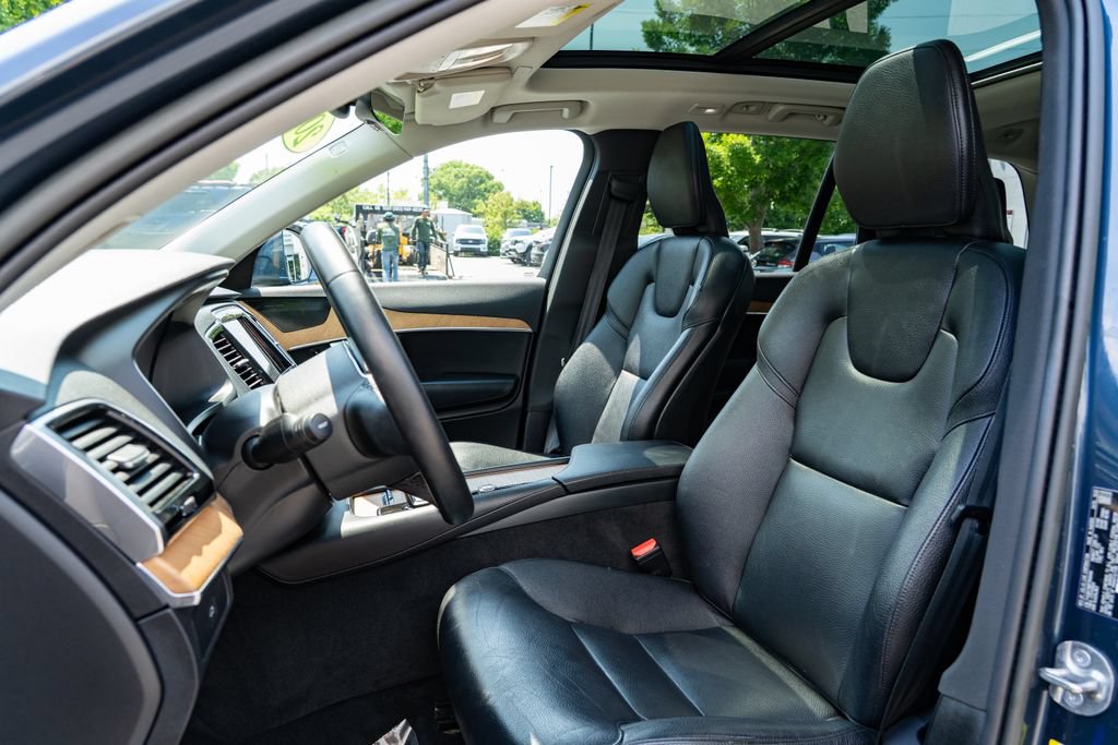 Used 2023 Volvo XC90 B6 Plus AWD/4WD image 22