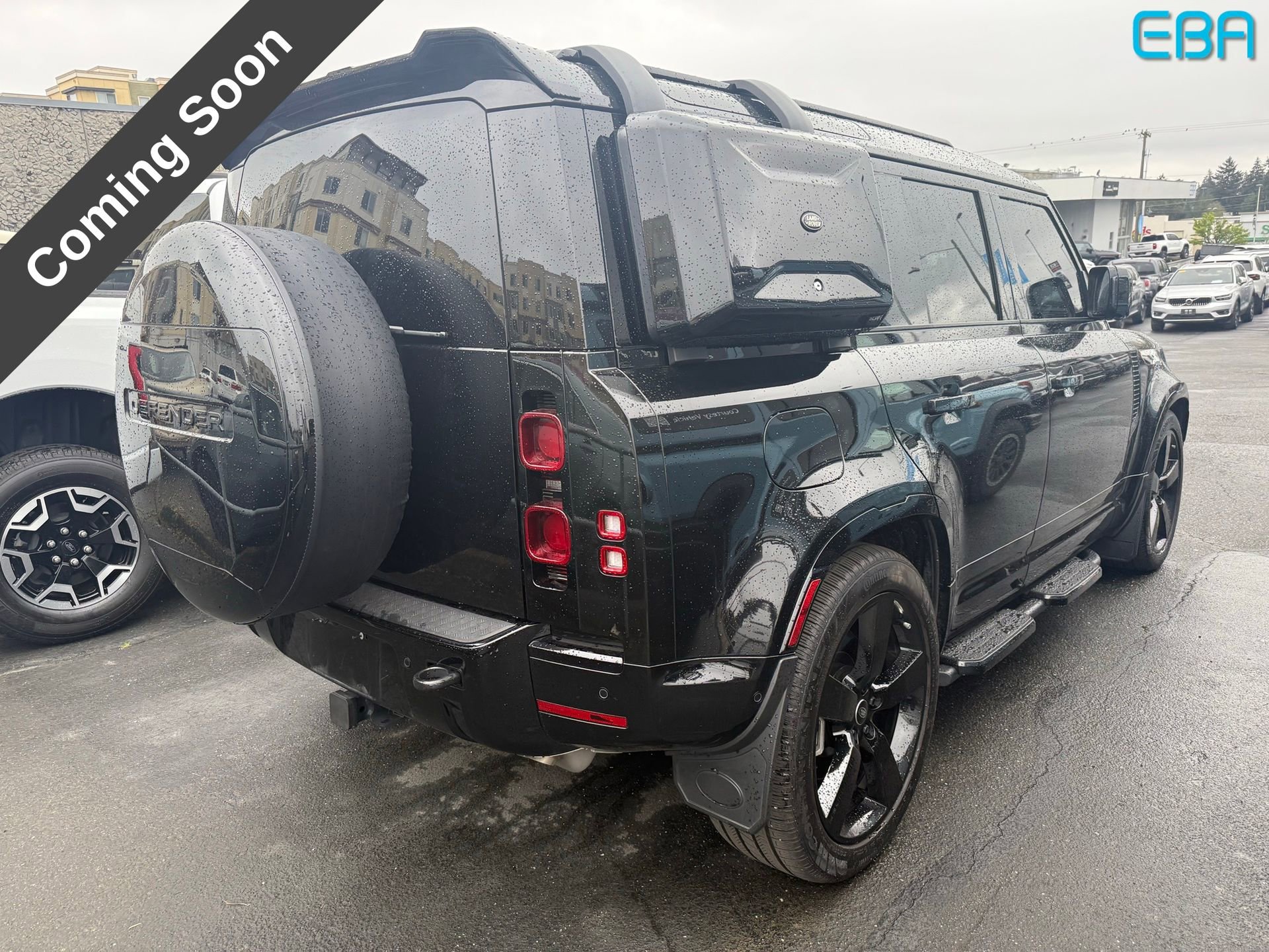 Used 2025 Land Rover Defender 110 X-Dynamic SE image 5