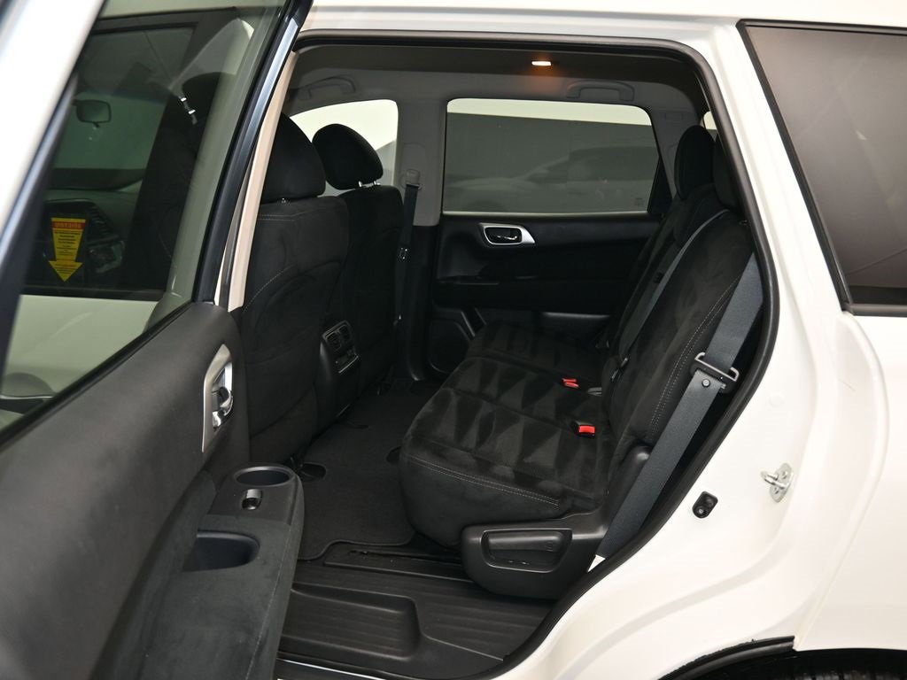 Used 2015 Nissan Pathfinder S image 30