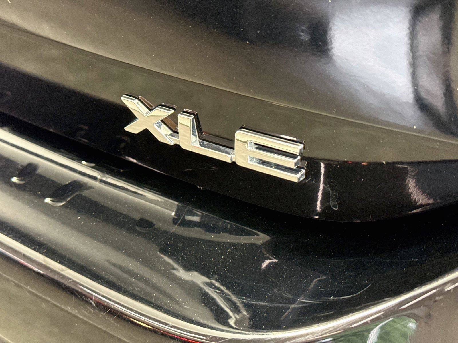 Certified 2025 Toyota Highlander XLE FWD image 15