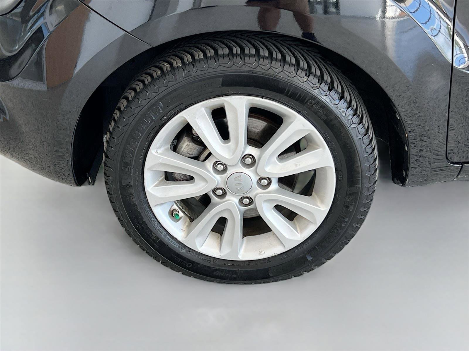 Used 2012 Kia Soul + FWD image 27