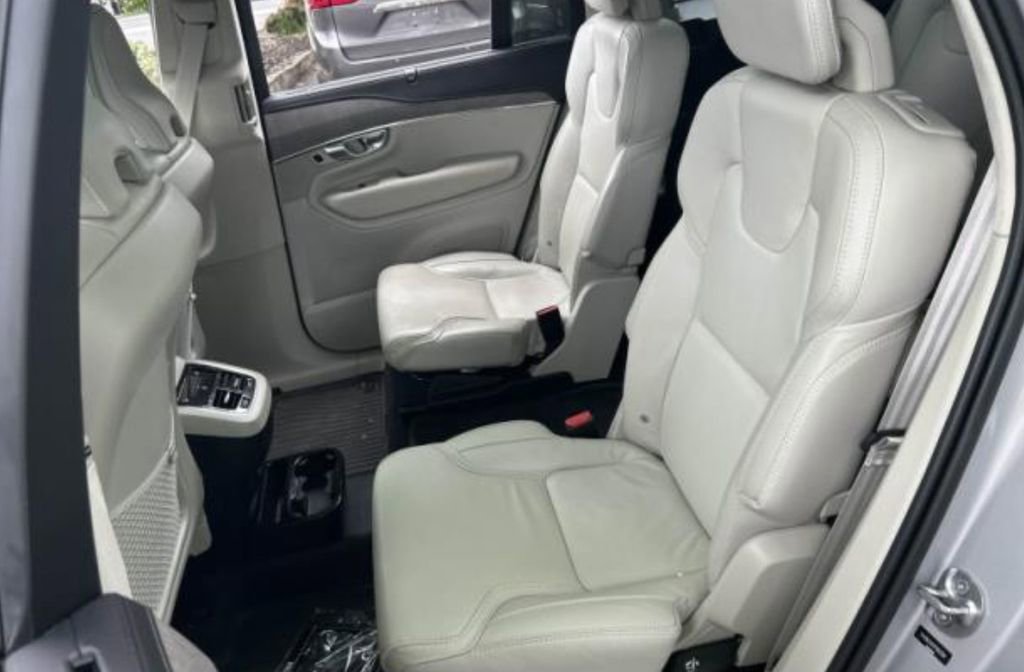 Used 2023 Volvo XC90 B6 Ultimate w/ Lounge Package AWD/4WD image 8
