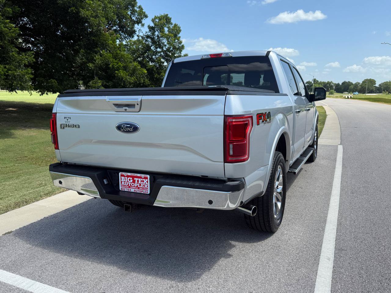 Used 2015 Ford F150 Lariat AWD/4WD image 10