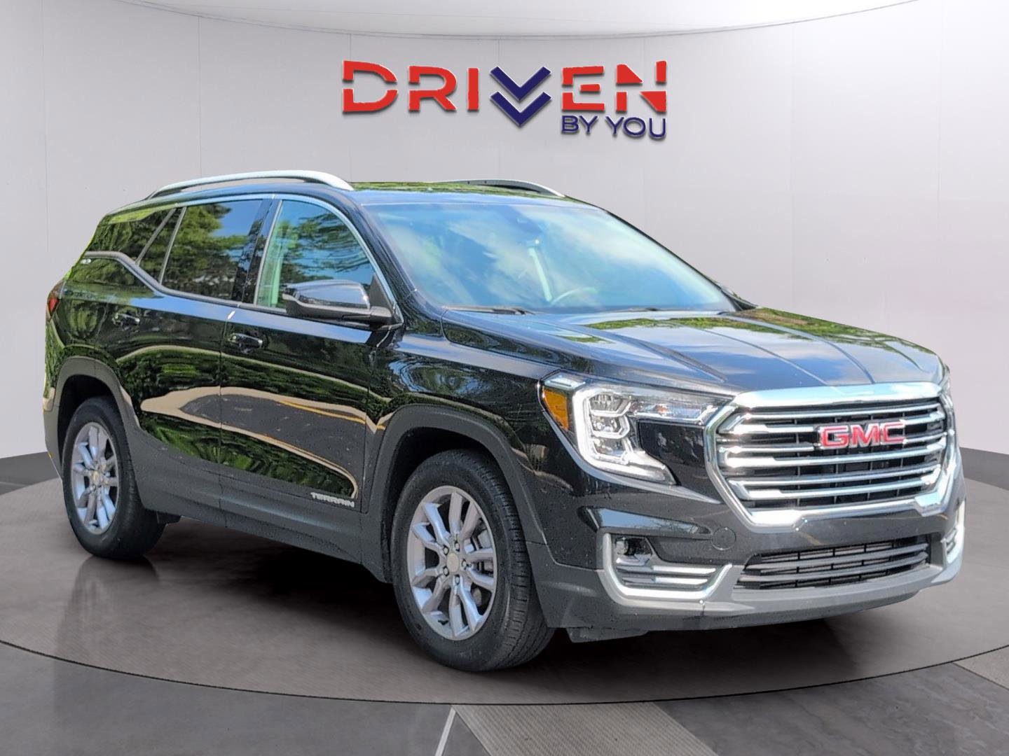Used 2023 GMC Terrain SLT FWD image 7