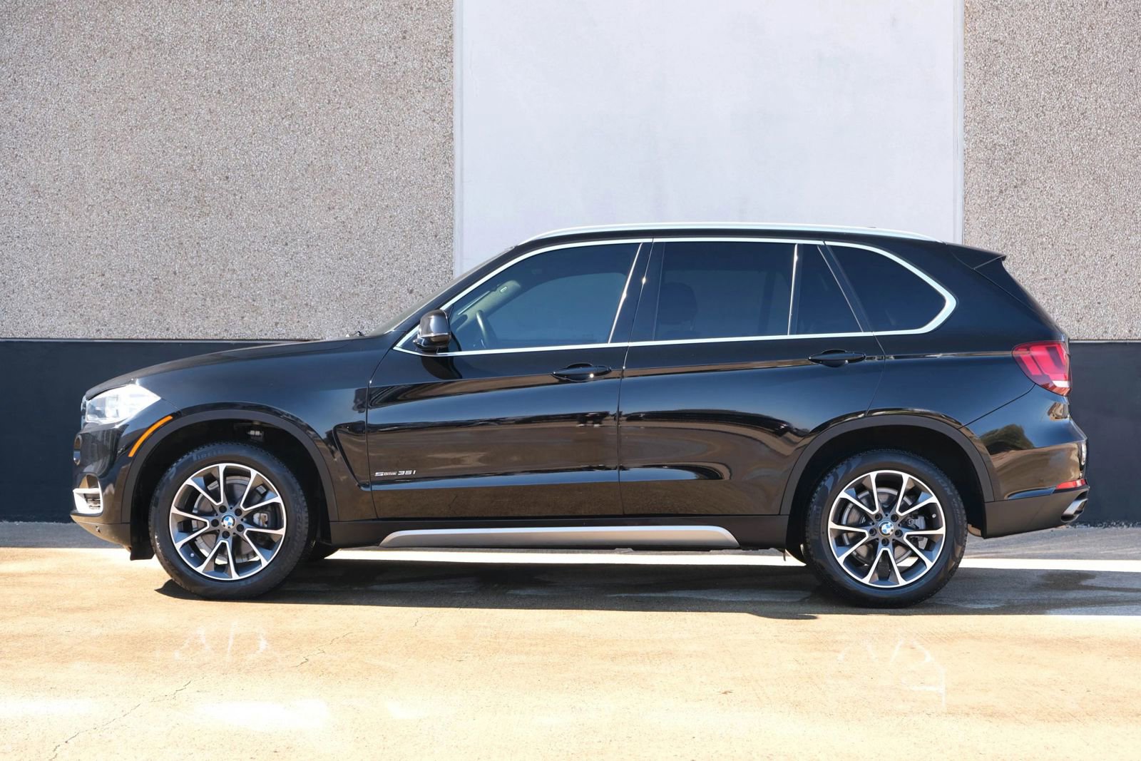 Used 2018 BMW X5 sDrive35i w/ Driving Assistance Package RWD image 6