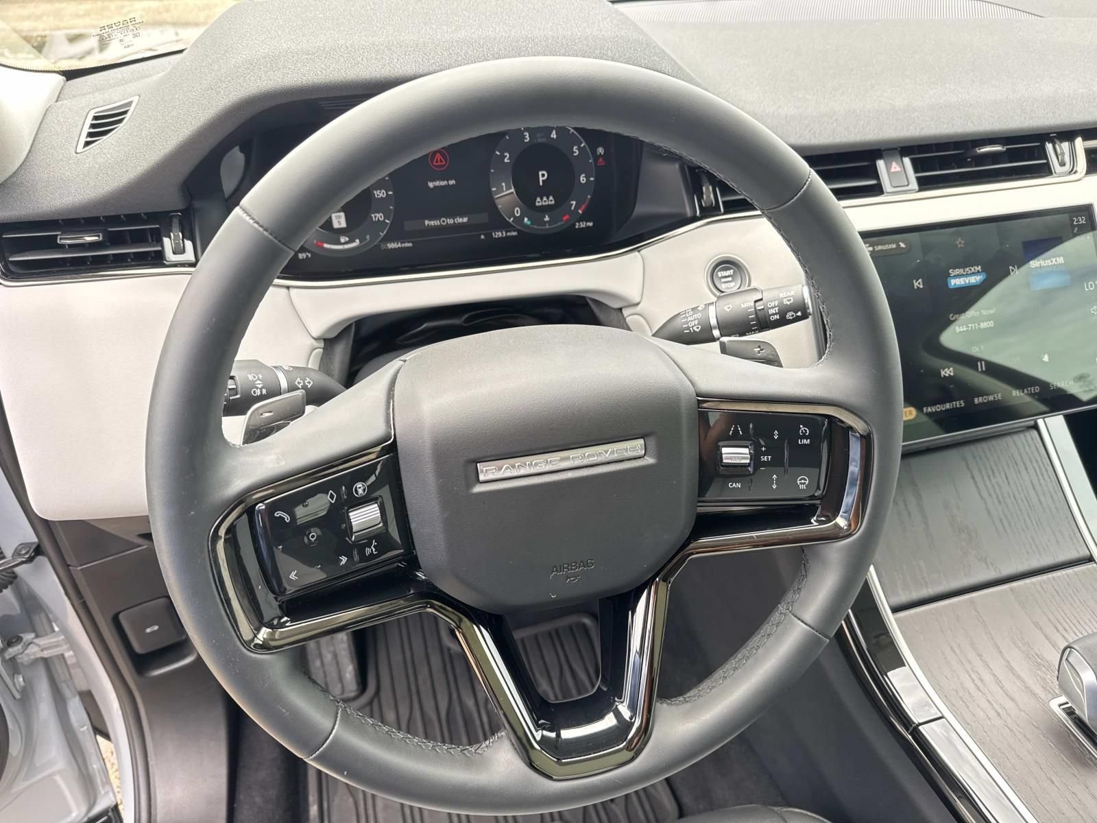 Used 2025 Land Rover Range Rover Evoque Dynamic SE AWD/4WD image 22