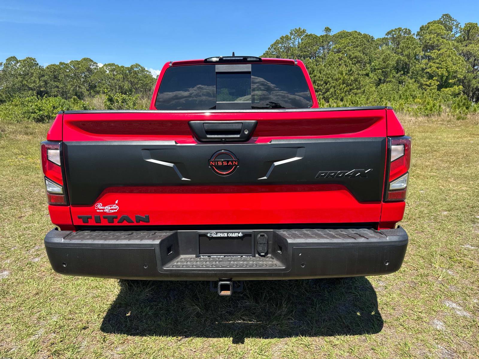 Used 2023 Nissan Titan PRO-4X image 4