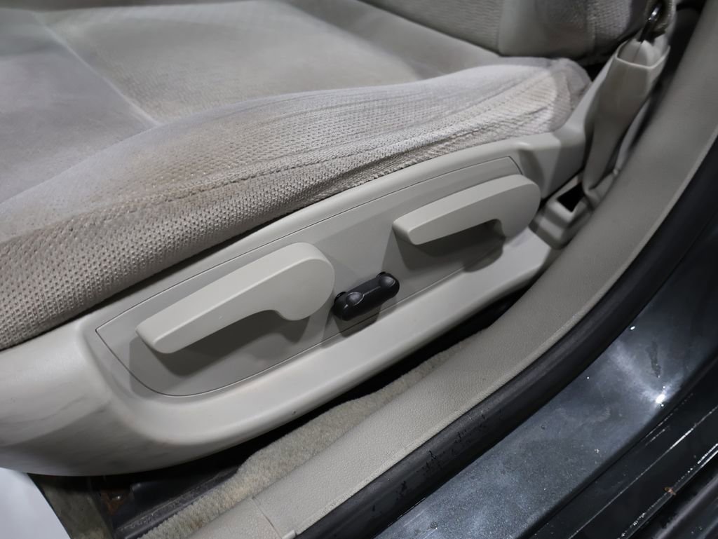 Used 2012 Chevrolet Impala LT image 16