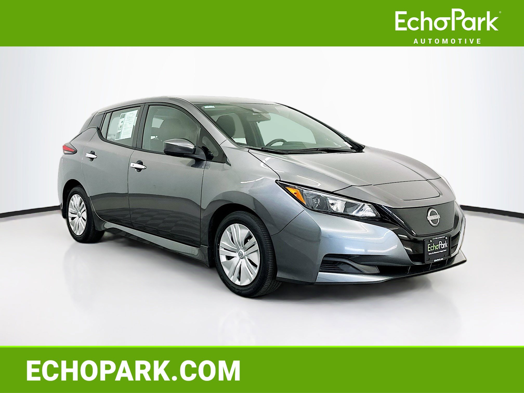 Used 2024 Nissan Leaf S image 1