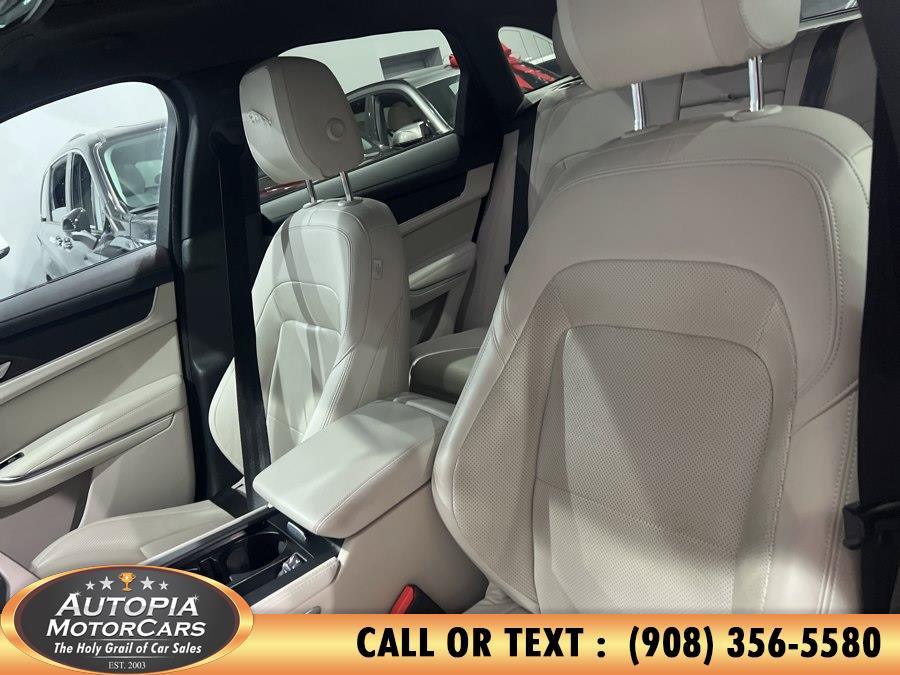 Used 2023 Jaguar F-PACE S AWD/4WD image 10