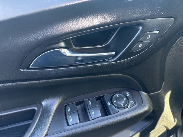 Used 2021 Chevrolet Equinox LT image 17