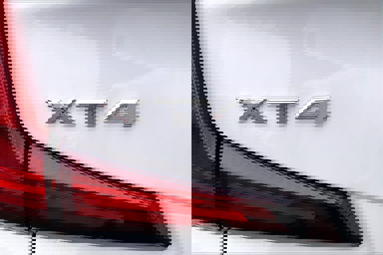 Used 2024 Cadillac XT4 Premium Luxury w/ Technology Package image 30