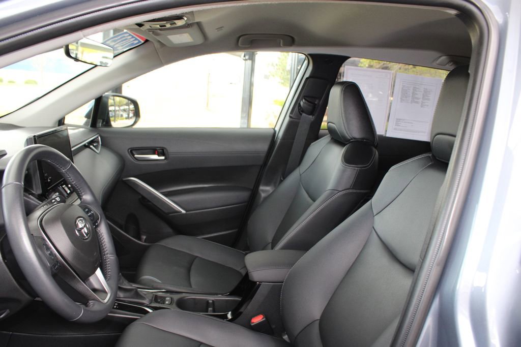 Certified 2023 Toyota Corolla Cross XLE w/ Black Badges Package (TMS) AWD/4WD image 7