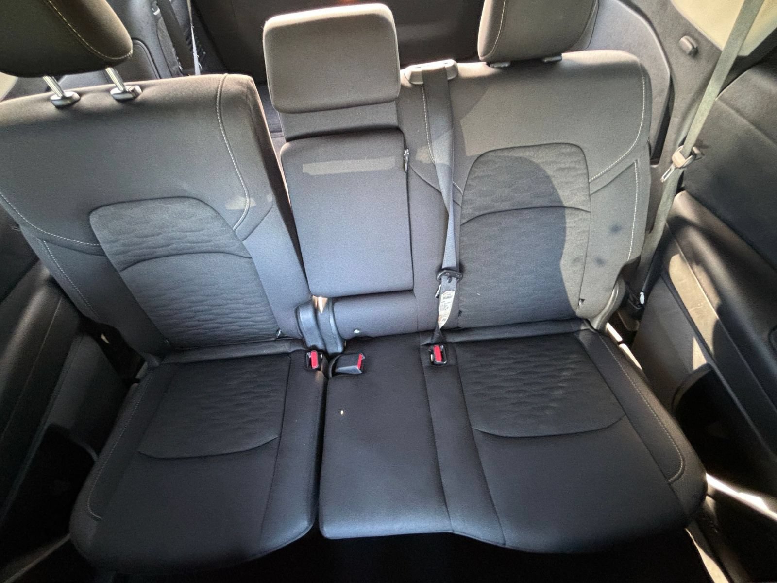 Used 2025 Nissan Pathfinder SV FWD image 40