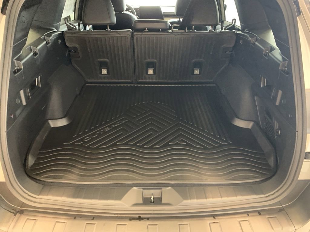 New 2026 Subaru Outback Touring image 14