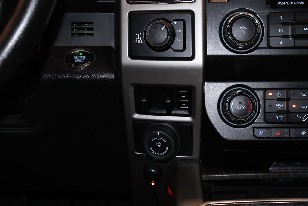 Certified 2020 Ford F250 Lariat AWD/4WD image 31