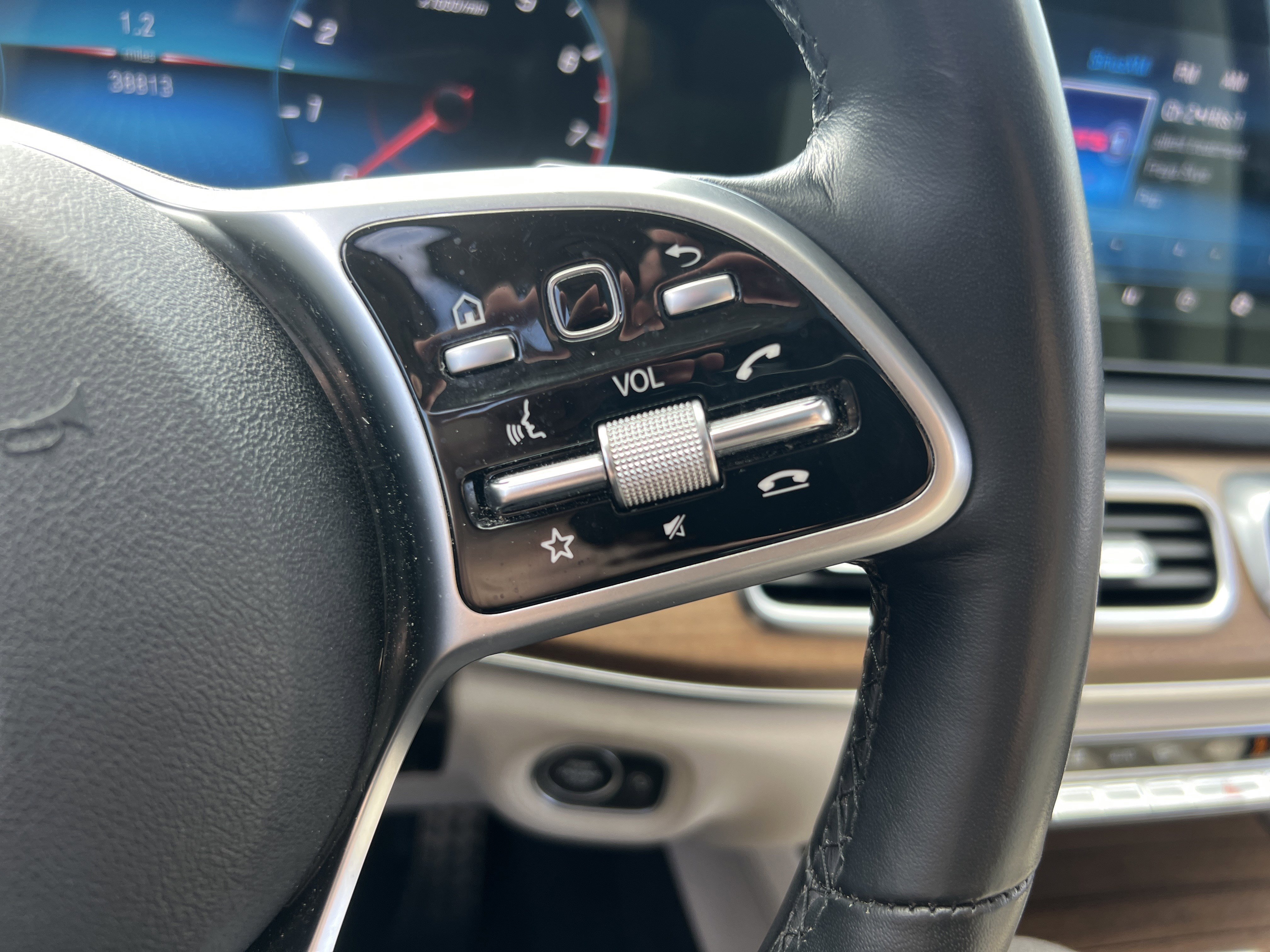 Certified 2023 Mercedes-Benz GLS 450 450 w/ AMG Line Exterior image 20