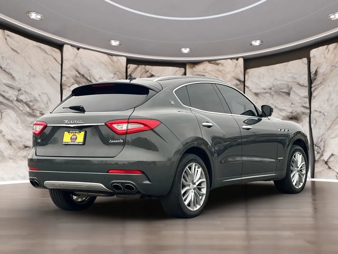 Used 2018 Maserati Levante GranLusso image 5