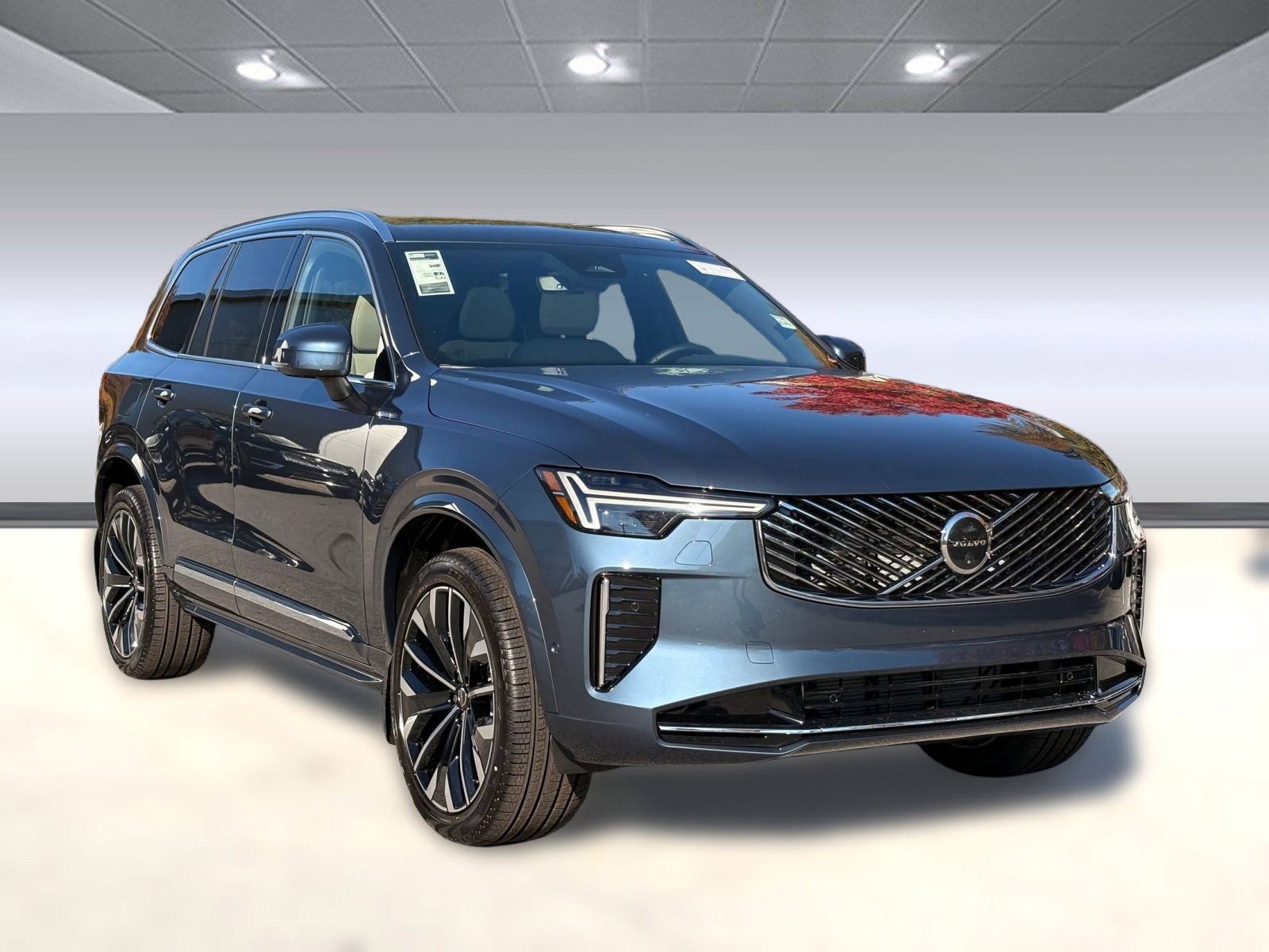 New 2026 Volvo XC90 B6 Plus w/ Protection Package image 7