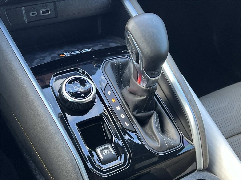 Certified 2024 Chevrolet Colorado ZR2 w/ ZR2 Convenience Package III image 22