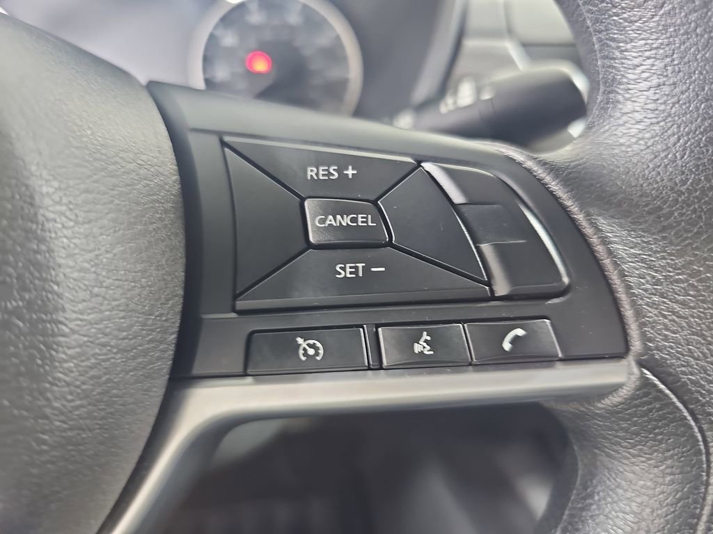 Used 2025 Nissan Altima 2.5 SV FWD image 23