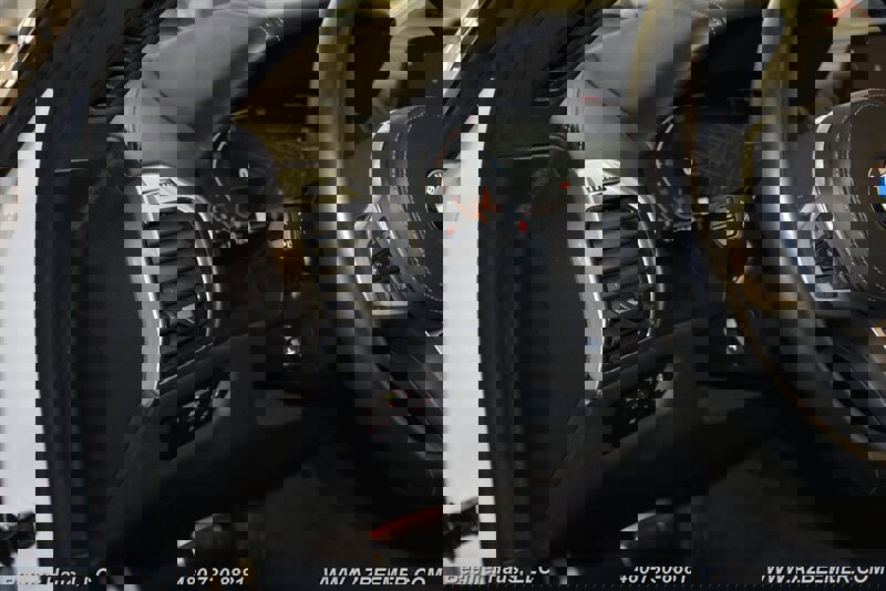 Used 2022 BMW 840i Convertible w/ Driving Assistance Package image 25