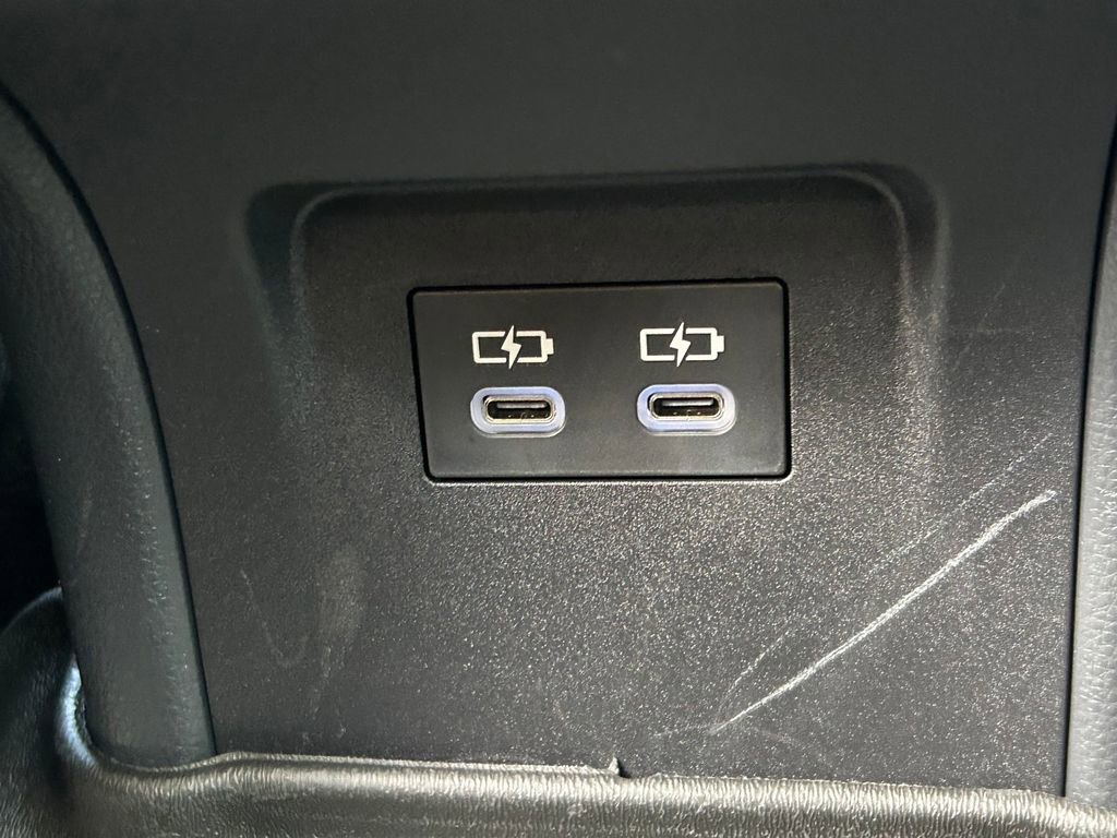 Used 2023 Toyota Prius XLE FWD image 21