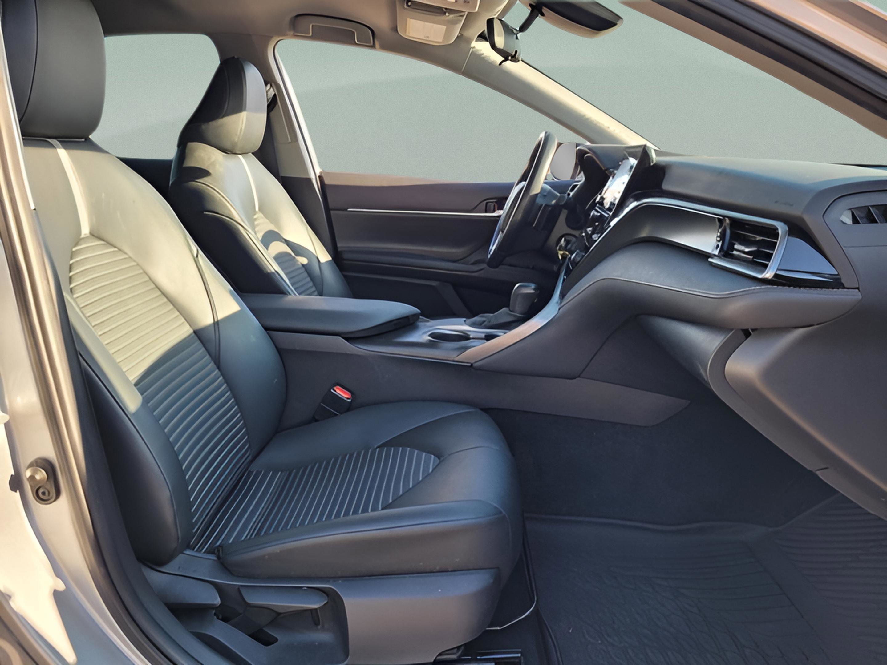 Used 2021 Toyota Camry SE image 16