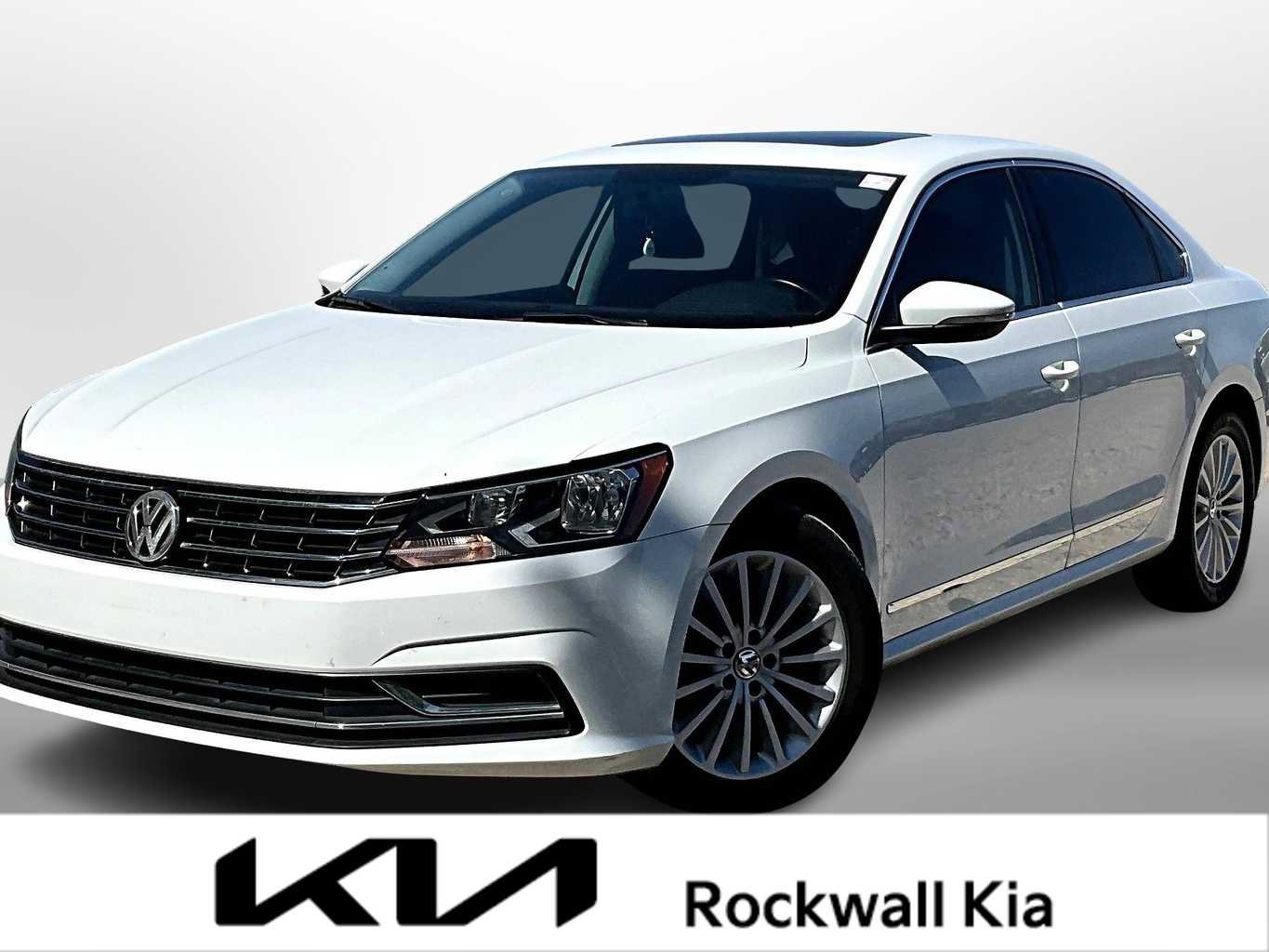 Used 2017 Volkswagen Passat 1.8T SE