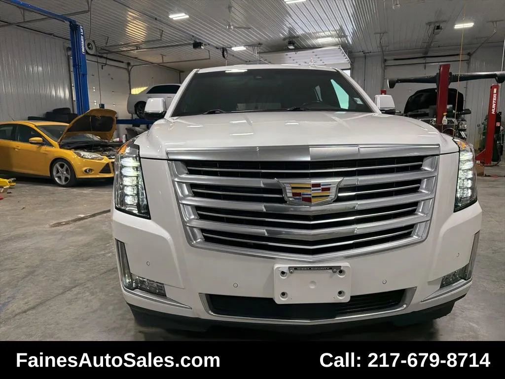 Used 2018 Cadillac Escalade Platinum image 30