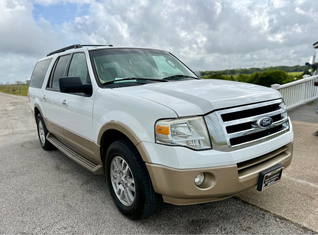 Used 2013 Ford Expedition EL XLT RWD image 3