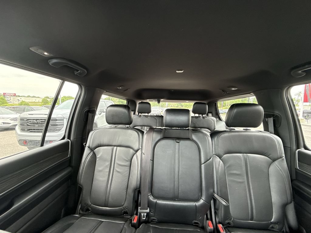Used 2022 Jeep Wagoneer Series II AWD/4WD image 11