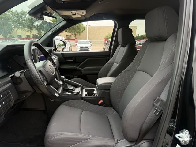 Used 2025 Toyota Tacoma SR5 AWD/4WD image 27