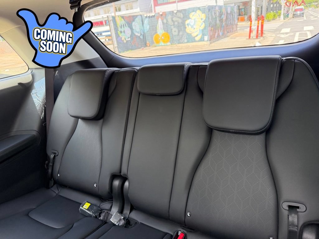 Used 2026 Kia Carnival SX w/ SX Dark Edition Package FWD image 16