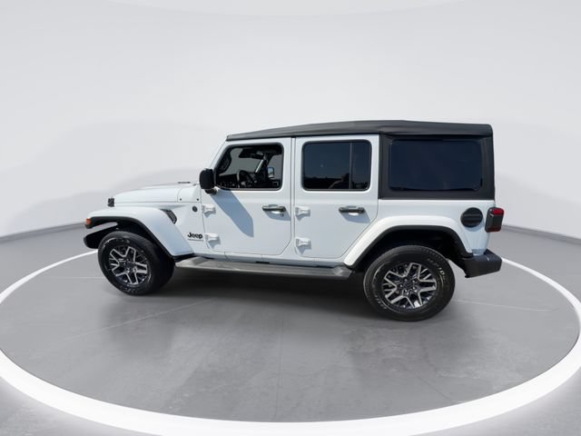 New 2026 Jeep Wrangler Unlimited Sahara AWD/4WD image 6