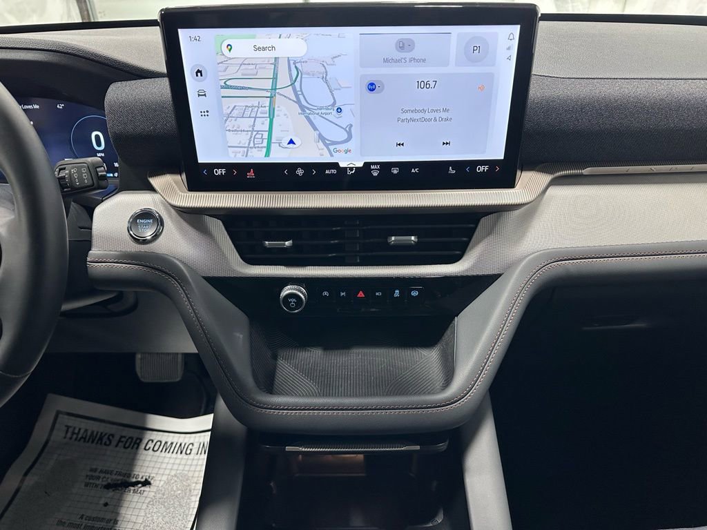 Used 2025 Ford Explorer Active image 25